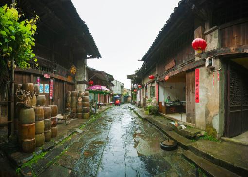 张家界:精品国防教育课进学校